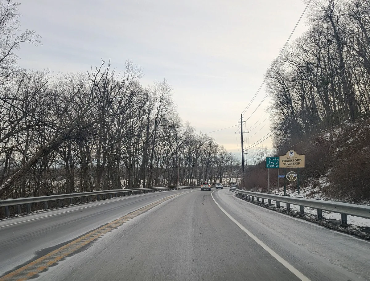 U.S. Route 206 entering Frankford Township, New Jersey in winter